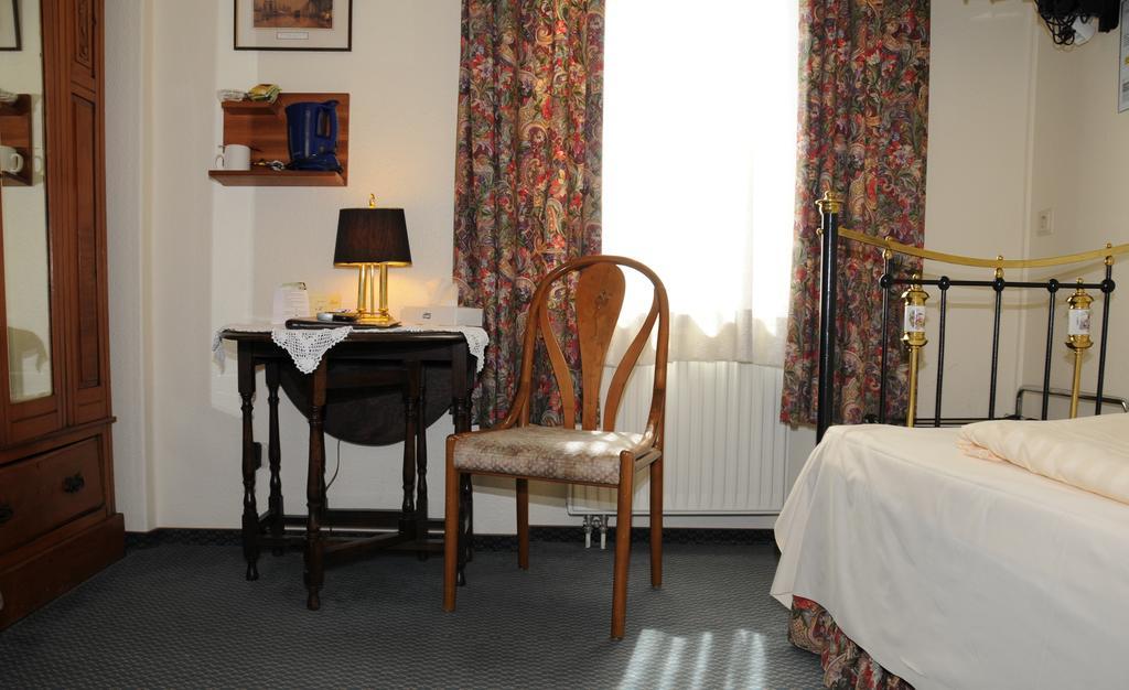 Hotel Admiral Висбаден Номер фото